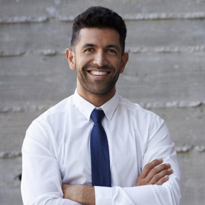 hombre-de-negocios-hispano